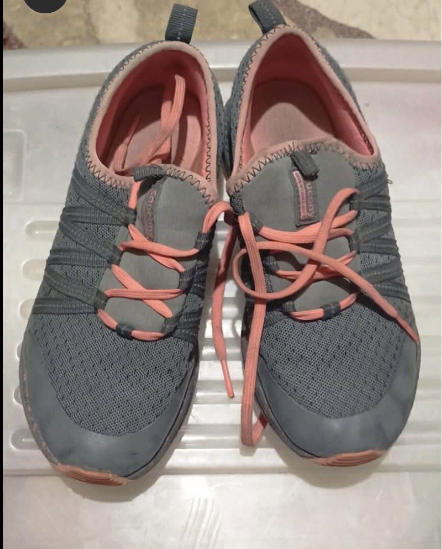 Branded Kids Running Shoes (Category: Other Babies Going Out Needs) located in Taytay. Submitted by crisha14344 (Listing ID 1464580964, Image 2). Description: NASA photos na po Ang details.