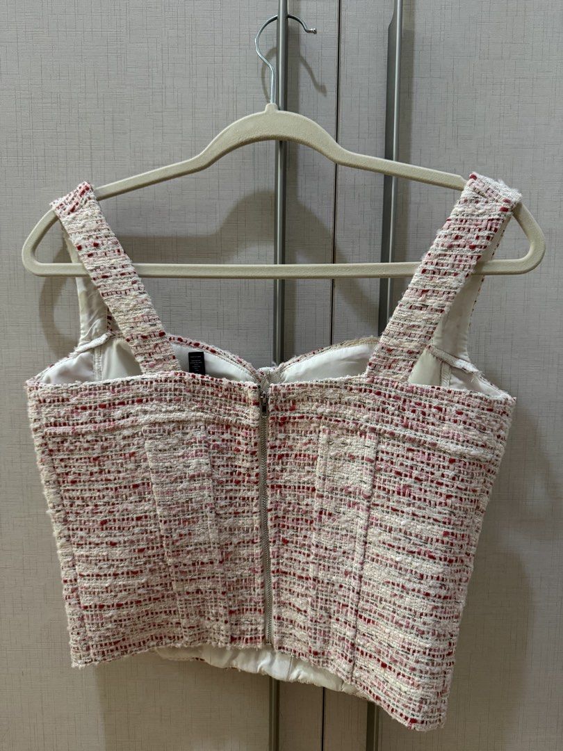 Brandnew Tweed Bustier Top (Category: Others Tops) located in Quezon City. Submitted by emily_in_pariss (Listing ID 1464626758, Image 3). Description: Purchased for 4k IN USA.