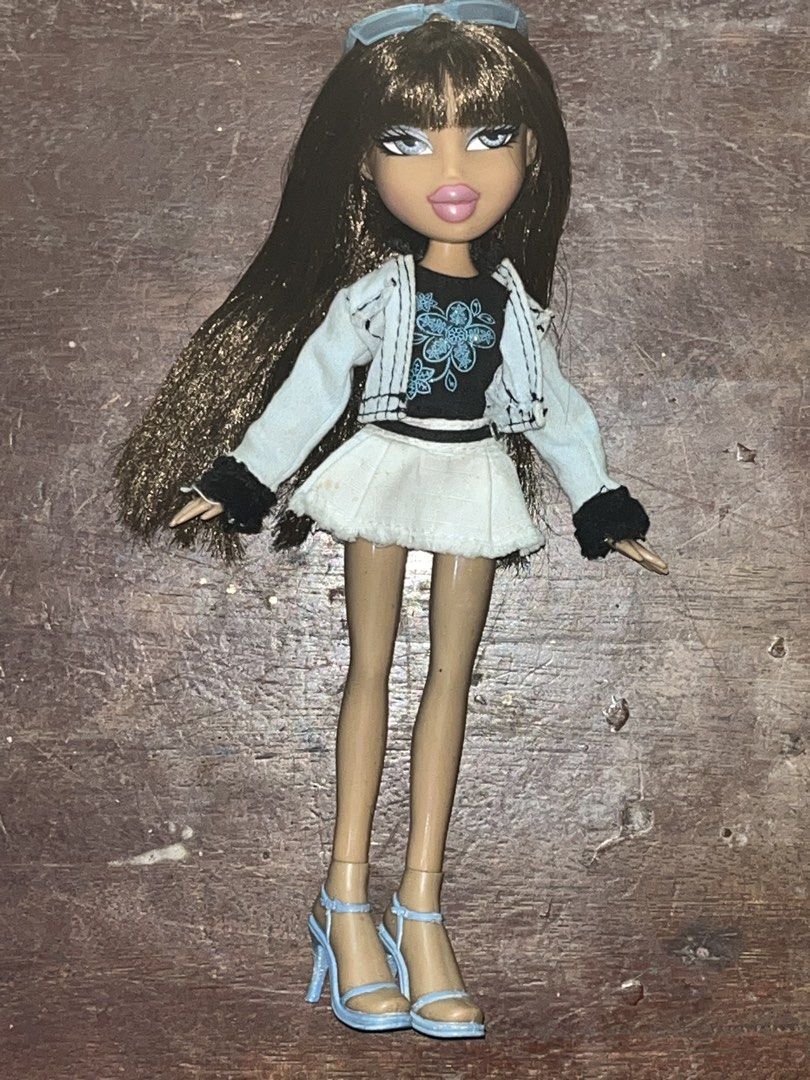 Bratz Secret Date Nevra Doll (HTF) (Category: Kids Toys) located in Palayan City. Submitted by princessy4smin (Listing ID 1464595059, Image 3). Description: Almost Complete No flaws except fixed tiny lip chip (barely noticeable) needs boilwash and skirt needs washing her heels are wild life safari nevra’s painted on No LP.