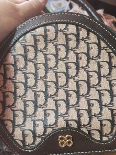 (Category: ) located in . Submitted by maritanaai22557 (Listing ID 1464605764, Image 1). Description: .