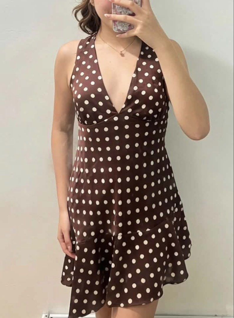 Brown Polka Dot Halter Neck Mini Dress (Category: Dresses) located in Quezon City. Submitted by ericajilliana (Listing ID 1464645901, Image 1). Description: Brandnew Medium to Large (L on tag) Very usooo rfs: too big for me :<.