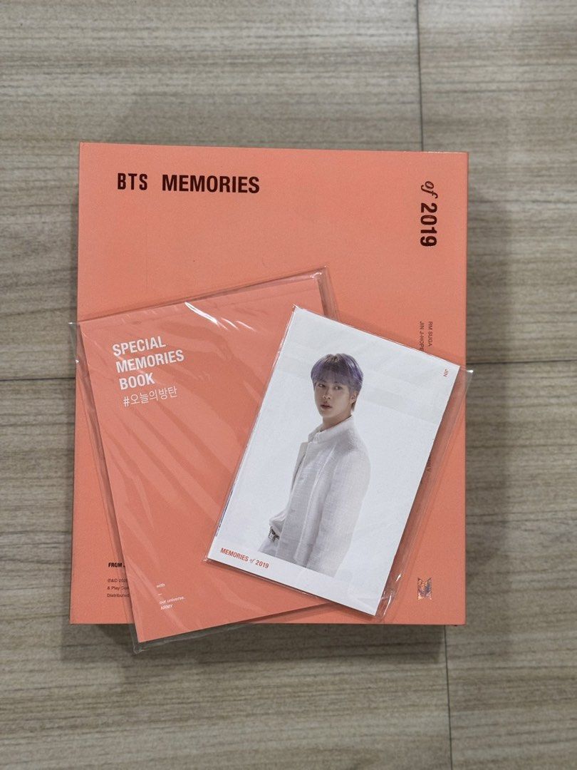 BTS Memories of 2019 (Category: K-Wave Merchandise) located in San Juan City. Submitted by virgodump_ (Listing ID 1464694564, Image 1). Description: Inclusions: - ring binder photobook - CD - special memories book - mini booklet Mop: gcash/bank transfer Mod: sdd/j&t Location: San Juan City.
