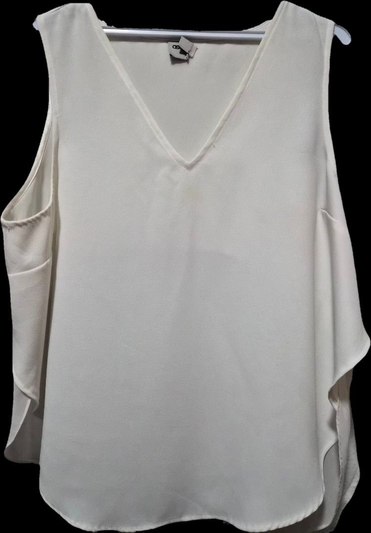 BULK 30pcs+ Clothes XL-1XL (Category: Blouses) located in Tagbilaran City. Submitted by buttertannles (Listing ID 1464721649, Image 2). Description: -Selling more than 30pcs of clothing for P3500 + free shipping NEGOTIABLE - Blouses, Skirts, Coords, Dresses, Pants - Mostly branded (Asos, Madewell, Nordstrom, H&M, Shein, Uniqlo, etc.) - If interested, please drop a reply so that I can send you photos of ALL the items. - Everything is in good condi