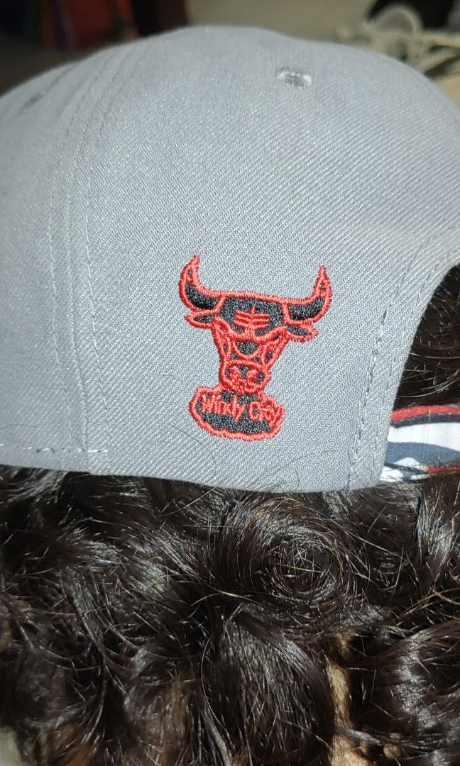 Bulls new era (Category: Caps & Hats) located in Cebu City. Submitted by vintage07 (Listing ID 1464643568, Image 3). Description: Bulls x New Era Xcellent condi No issue 650+sf.