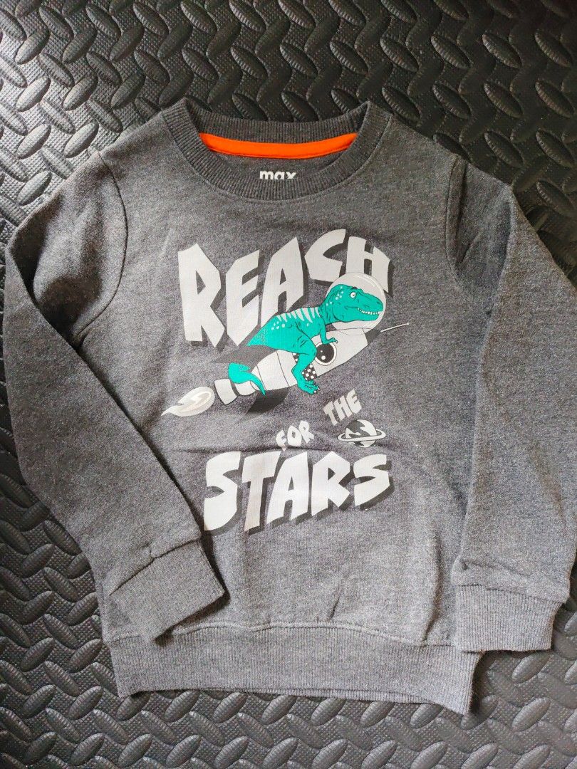 Bundle of 2 - Sweatshirt (3-4 Yrs old) (Category: Babies & Kids Fashion) located in Quezon City. Submitted by zs.onlinehub (Listing ID 1464641544, Image 2). Description: Cool grey sweatshirt for kids (3-4 years) from Max. Features a fun dinosaur in a rocket design with "Reach For The Stars" text. Perfect for your little adventurer!.
