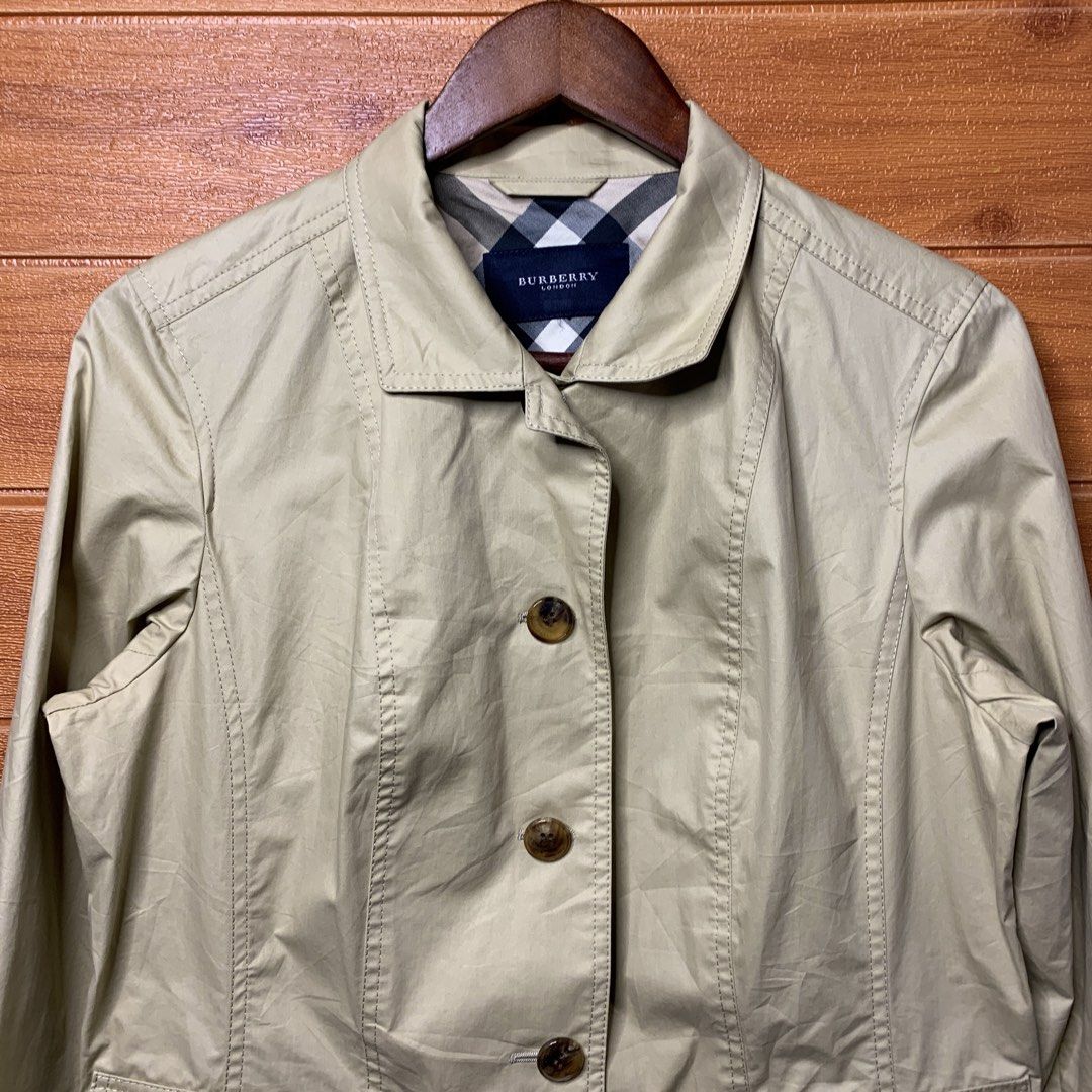 Burberry London Coat (Category: Coats, Jackets and Outerwear) located in Quezon City. Submitted by donklasiko (Listing ID 1464629308, Image 3). Description: Condition: 9.5+/10 Pristine condition Issue: non Refer to the dimension 🤗 PM FOR MORE DETAILS NO RETURN, NO EXCHANGE & NO REFUND! ✅I ALSO ACCEPT TRADE/SWAP TO ANYTHING JUST DROP YOUR OFFER Please manage your expectations, this is a secondhand item. What you see is what you get 😊 💵MOP: GCAS