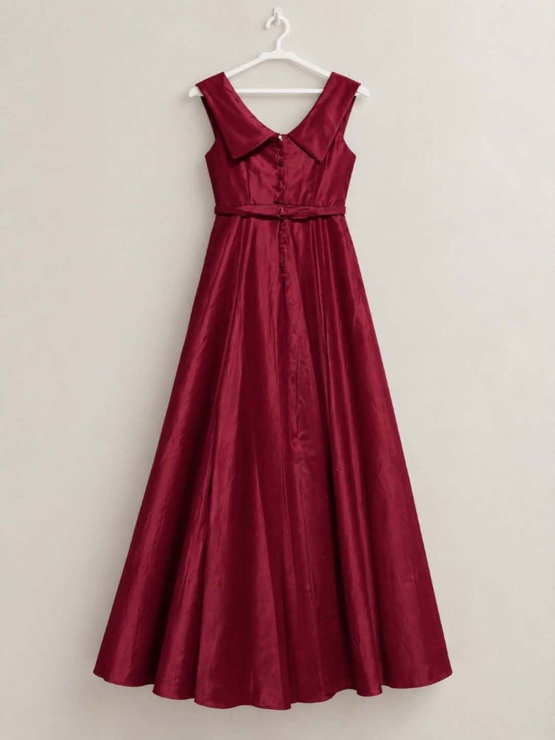 BURGUNDY/RED WINE LONG DRESS (Category: Evening dresses & gowns) located in Manila. Submitted by dinglasankristine07 (Listing ID 1464686809, Image 2). Description: 𝗙𝗢𝗥 𝗦𝗔𝗟𝗘– 𝗕𝗨𝗥𝗚𝗨𝗡𝗗𝗬/𝗥𝗘𝗗 𝗪𝗜𝗡𝗘 𝗦𝗔𝗧𝗜𝗡 𝗙𝗢𝗥𝗠𝗔𝗟 𝗟𝗢𝗡𝗚 𝗗𝗥𝗘𝗦𝗦 𝗖𝗼𝗹𝗼𝗿: Burgundy/Red Wine 𝗠𝗮𝘁𝗲𝗿𝗶𝗮𝗹: Satin 𝗦𝘁𝘆𝗹𝗲: A-line/Full-skirt long dess 𝗟𝗲𝗻𝗴𝘁𝗵: Long(good for 5'2/Floor-length 𝗖𝗼𝗻𝗱𝗶𝘁𝗶𝗼𝗻: Used once/Pre-loved 𝗦𝗶𝘇𝗲: L-X