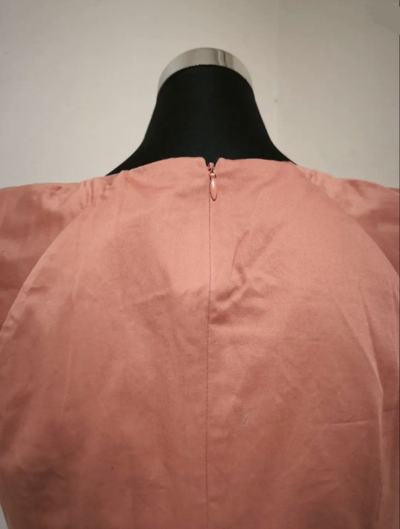 Burnt orange dress (Category: Dresses) located in Manila. Submitted by wearforce (Listing ID 1464593114, Image 3). Description: Love 21 Burnt orange dress can fit M-L good condition no issues color rate 9/10 170 + sf.