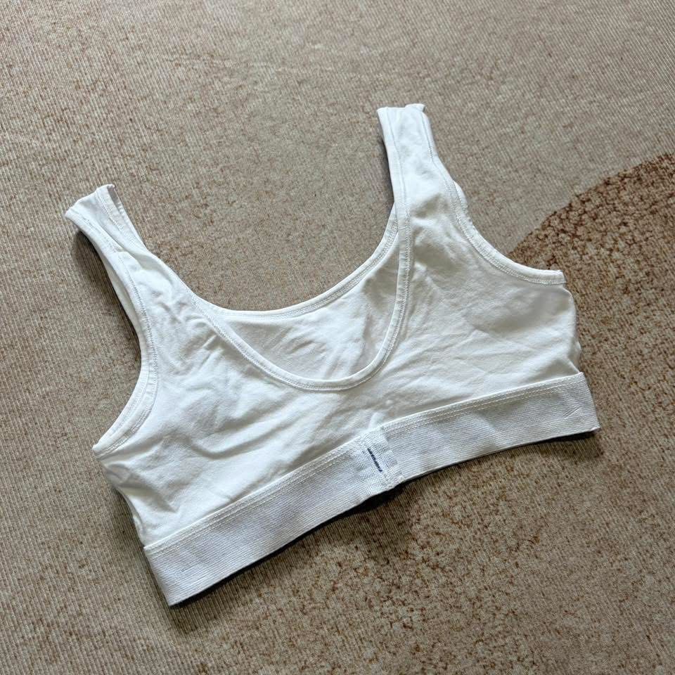 Calvin klein (Category: Activewear) located in Manila. Submitted by justin.jeyeneyshop (Listing ID 1464712790, Image 2). Description: Small.