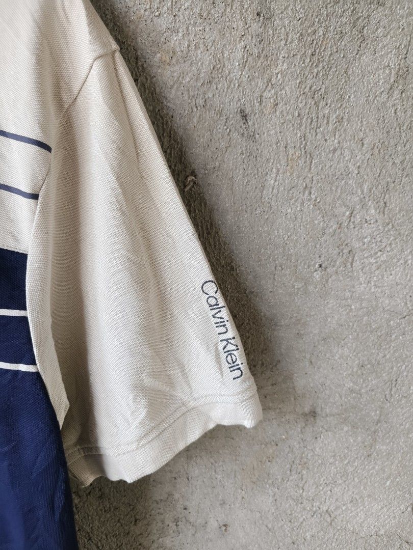CALVIN KLEIN GOLF SIZE LARGE (Category: Tshirts & Polo Shirts ) located in Manila. Submitted by gelove.thrift (Listing ID 1464610575, Image 3). Description: .