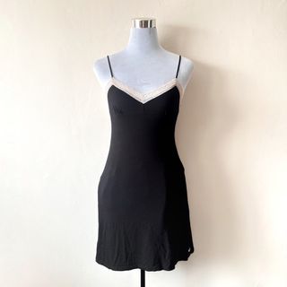(Category: ) located in . Submitted by rosywardrobe (Listing ID 1464732998, Image 1). Description: .