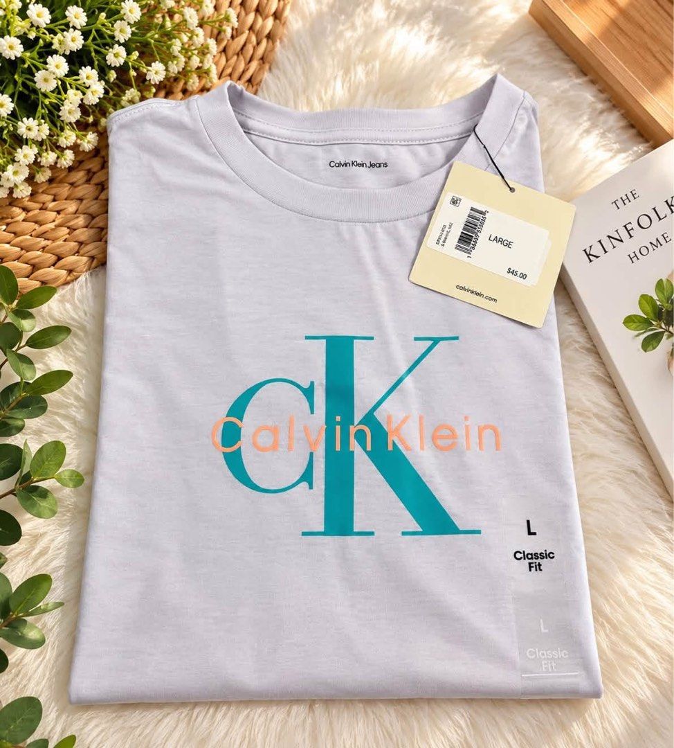 Calvin Klein Tshirt (Category: Shirts) located in Santa Rosa. Submitted by ninaparis (Listing ID 1464589262, Image 2). Description: Original Calvin Klein Classic Fit Shirt for Women Size Large.