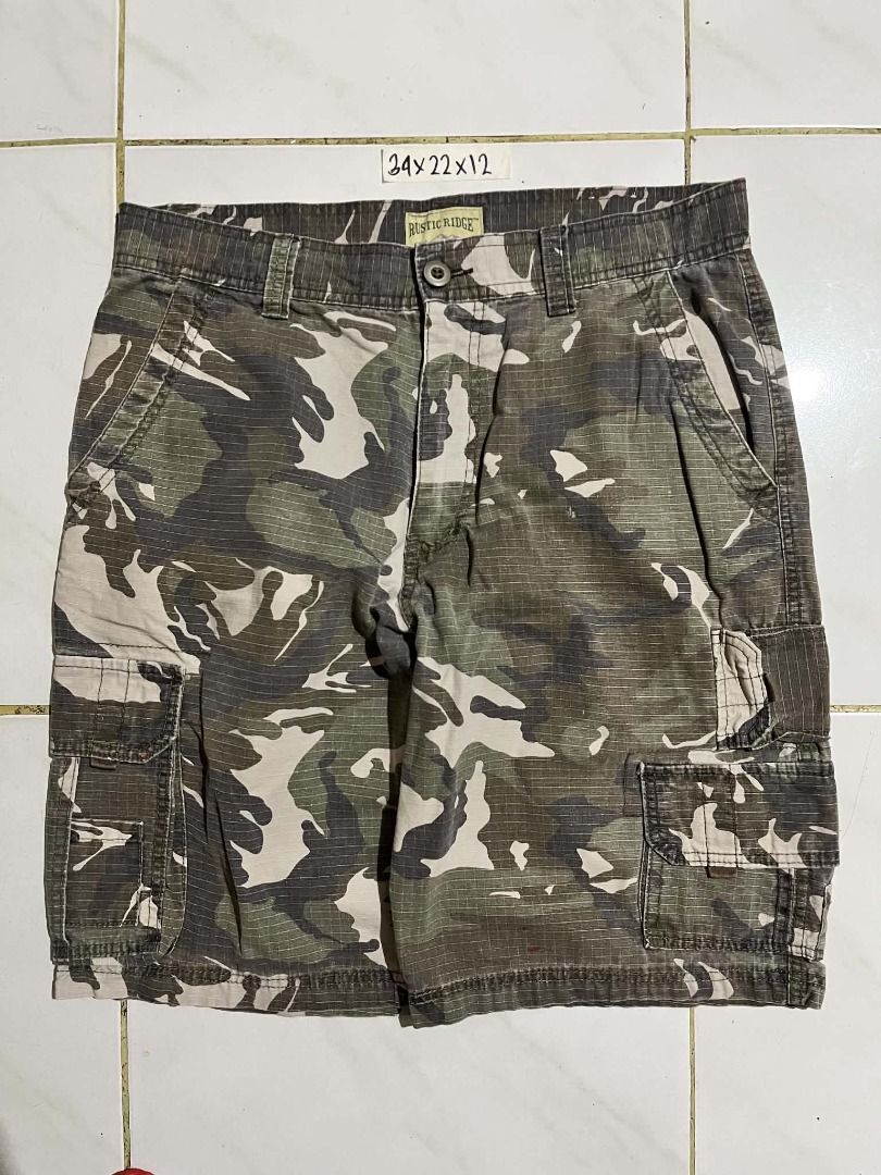 (SOLD) Camo Rustic Ridge cargo shorts (Category: Shorts) located in Rizal. Submitted by jhaydurden (Listing ID 1464618616, Image 1). Description: waist: 34 length: 22 leg op: 12 check my other listings for more items All Items are either off/authentic All items are either preloved/thrifted All issues are included in the picture Manage your expectations no cod, payment first only ship via j&t/lalamove/can do meet if near (dm for more questions).
