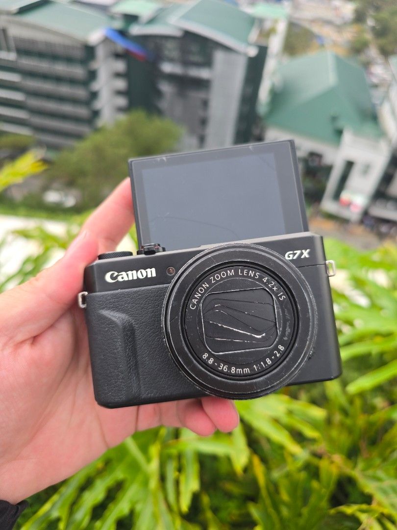 Canon G7x Mark II LCD Crack (Category: Cameras) located in Baguio. Submitted by acreoscamera (Listing ID 1464652714, Image 1). Description: Canon G7x Mark II with issues Price: 32,500.00 Cosmetics: 7/10 (With signs of usage such as scratches and color fades) With slight dust sa may lens (Doesn't affect performance) With hairline crack in the screen with tempered glass and little dead pixel in the LCD Screen All are physical issues and no internal
