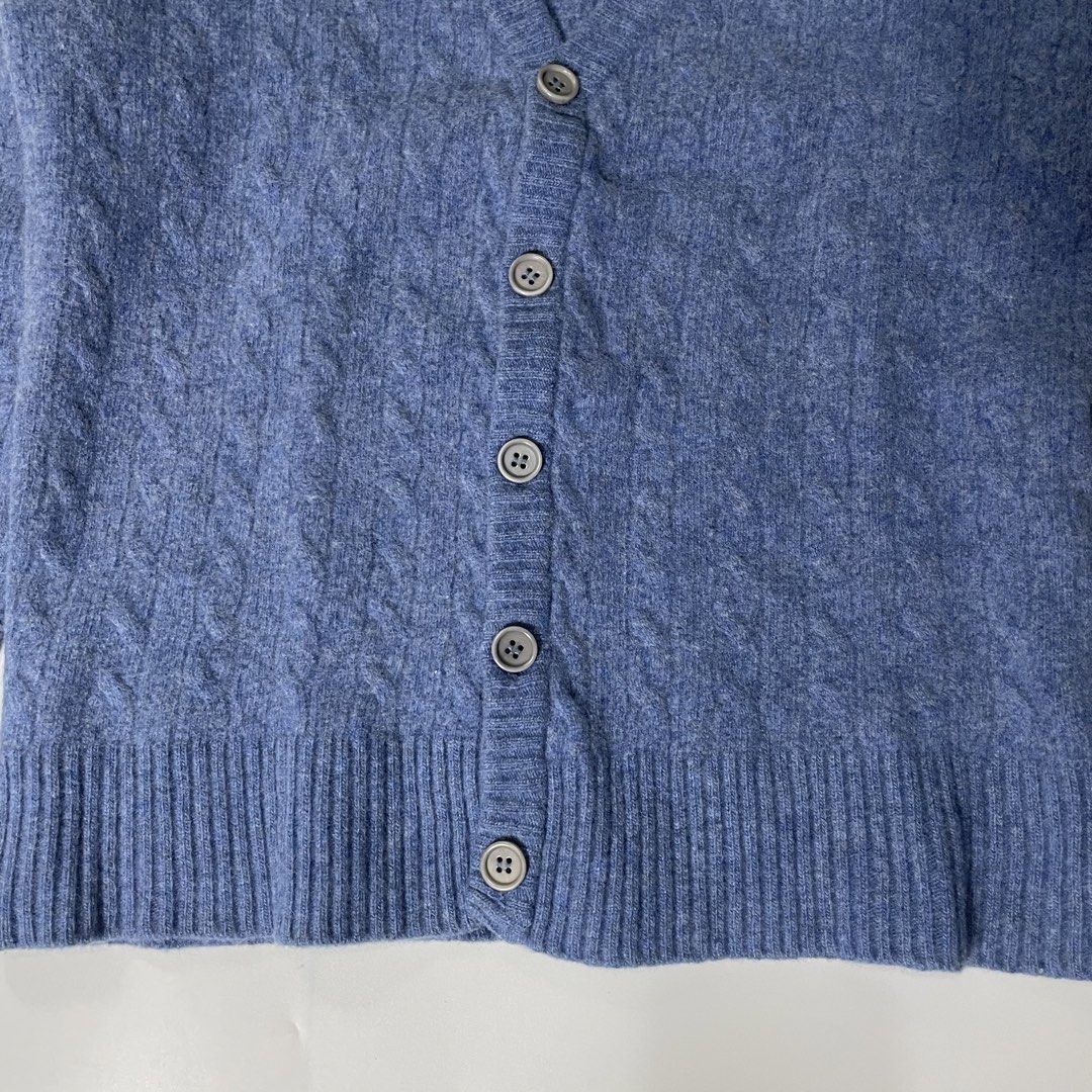 Cardigan Lacoste Wool Waffle (Category: Coats, Jackets and Outerwear) located in Ilog. Submitted by tahimikgumalaw1of1 (Listing ID 1464610619, Image 2). Description: Cardigan Lacoste Wool Waffle Like new No flaws 1,500.
