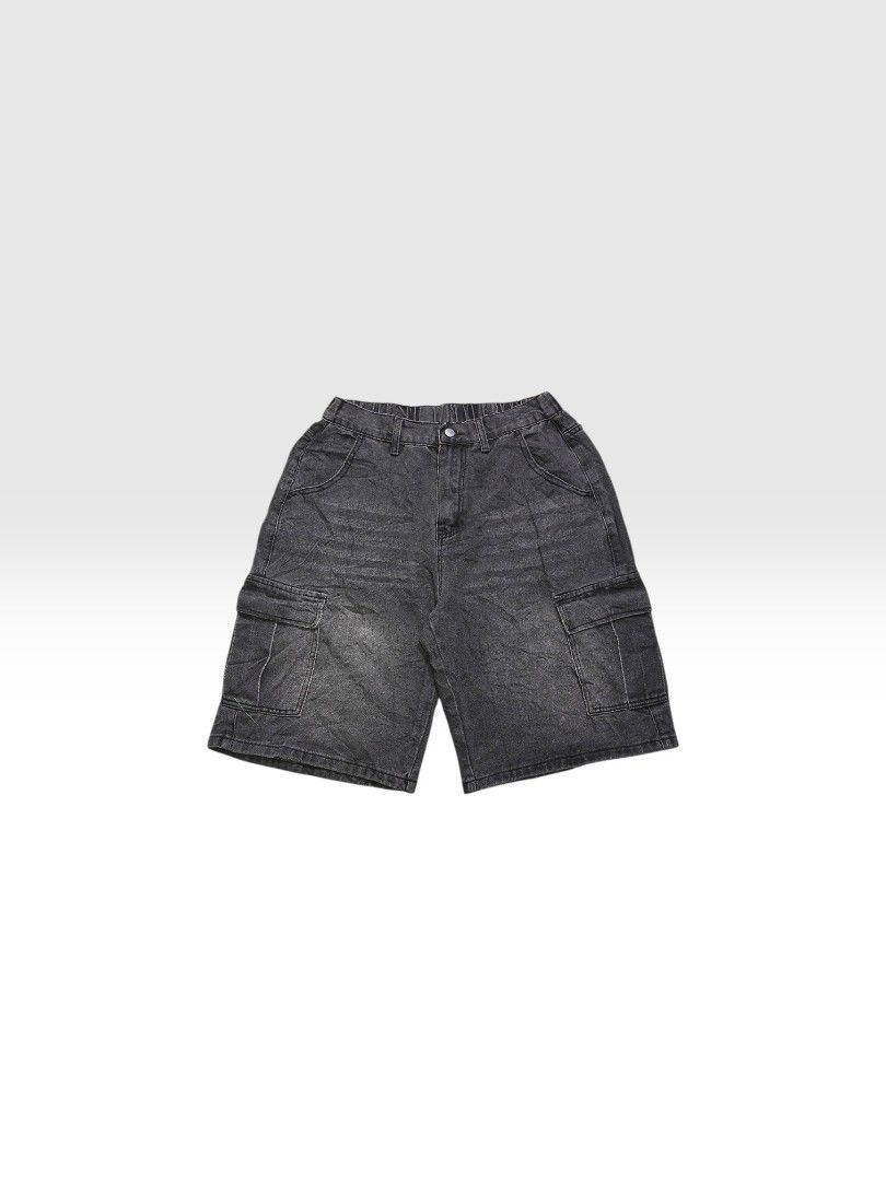 CARGO JORTS BLACK WASHED (Category: Shorts) located in Toledo. Submitted by rare_district (Listing ID 1464676865, Image 1). Description: BLACK WASHED CARGO JORTS Waist Stretch - 29 to 36 Length - 23 Hem - 12.5 Excellent Condition No issue 💸499 Plus sf.