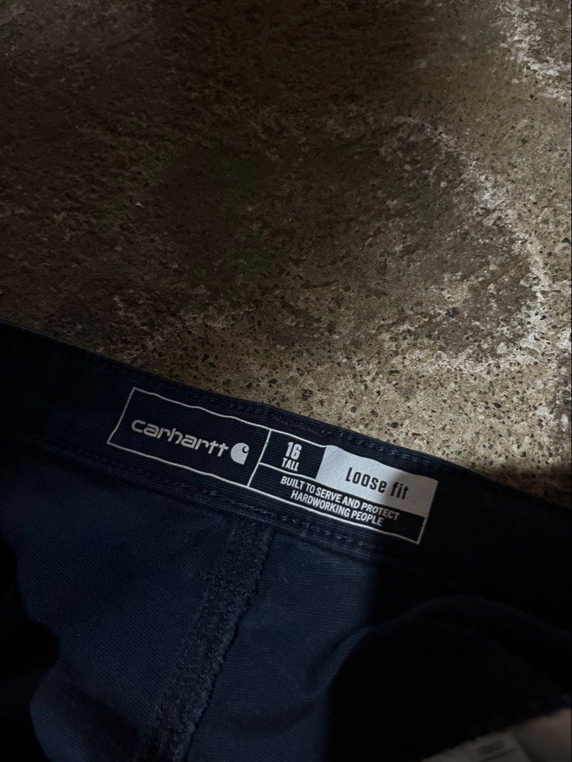 CARHARTT CARPENTER LOOSE FIT (Category: Activewear) located in Santa Cruz. Submitted by youngearth.c72f95 (Listing ID 1464706745, Image 3). Description: EXCELLENT CONDITION NO ISSUE DIMES- W-37-38 L-41 Lo-9.