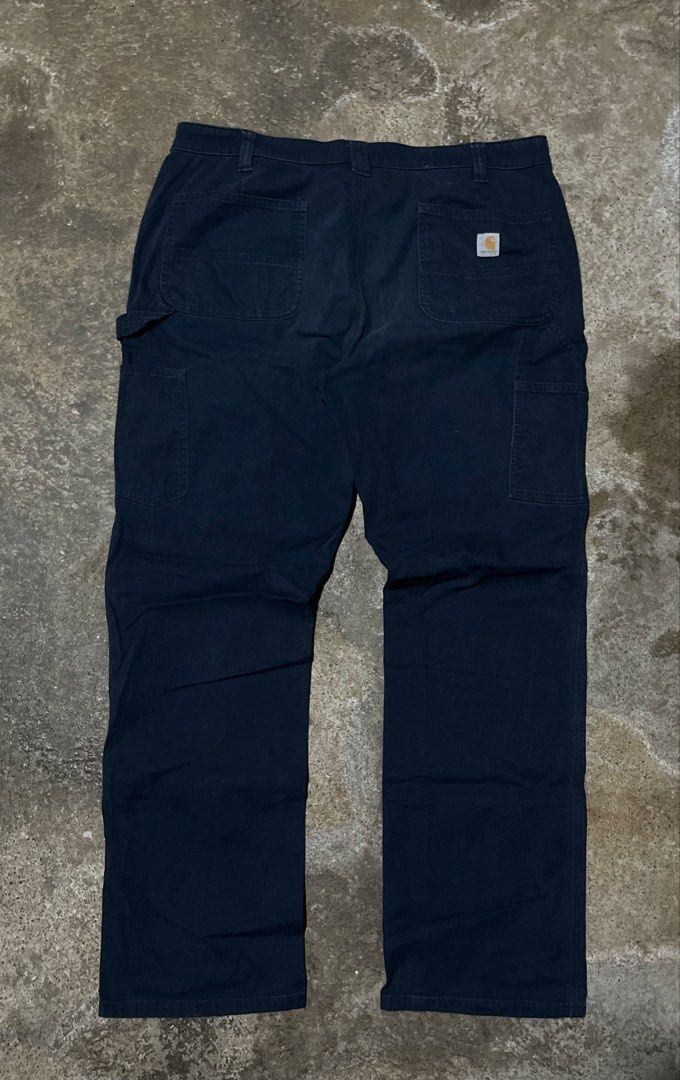 CARHARTT CARPENTER LOOSE FIT (Category: Activewear) located in Santa Cruz. Submitted by youngearth.c72f95 (Listing ID 1464706745, Image 1). Description: EXCELLENT CONDITION NO ISSUE DIMES- W-37-38 L-41 Lo-9.