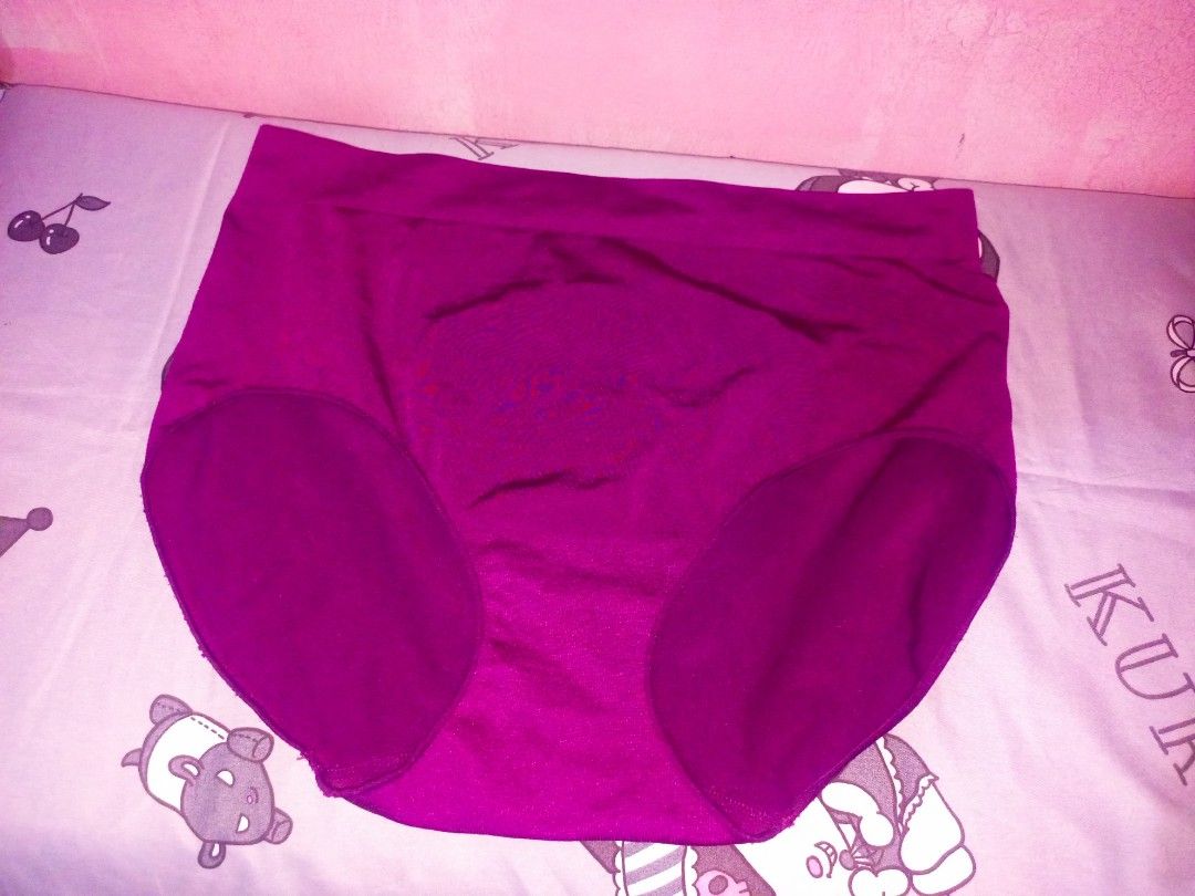 Carole Hochman Panty Size:Large (Category: Undergarments & Loungewear) located in Navotas City. Submitted by vanilla_sandalwood (Listing ID 1464706559, Image 1). Description: -Brand: Carole Hochman -Size: large -Color:Plum -Cotton Spandex -Like New.