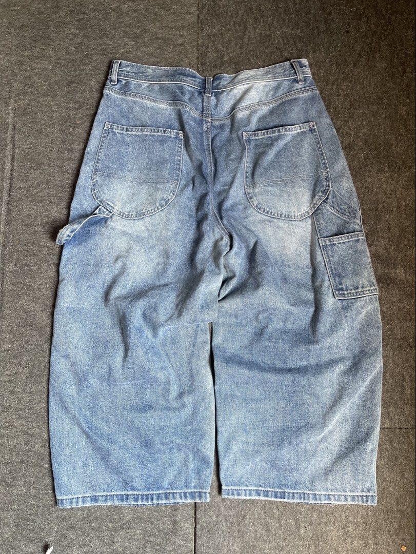 CARPENTER PANTS (Category: Jeans) located in Pila. Submitted by forty10finds (Listing ID 1464576985, Image 2). Description: WAIST 32-34 LENGTH 35 HEM 10.5.