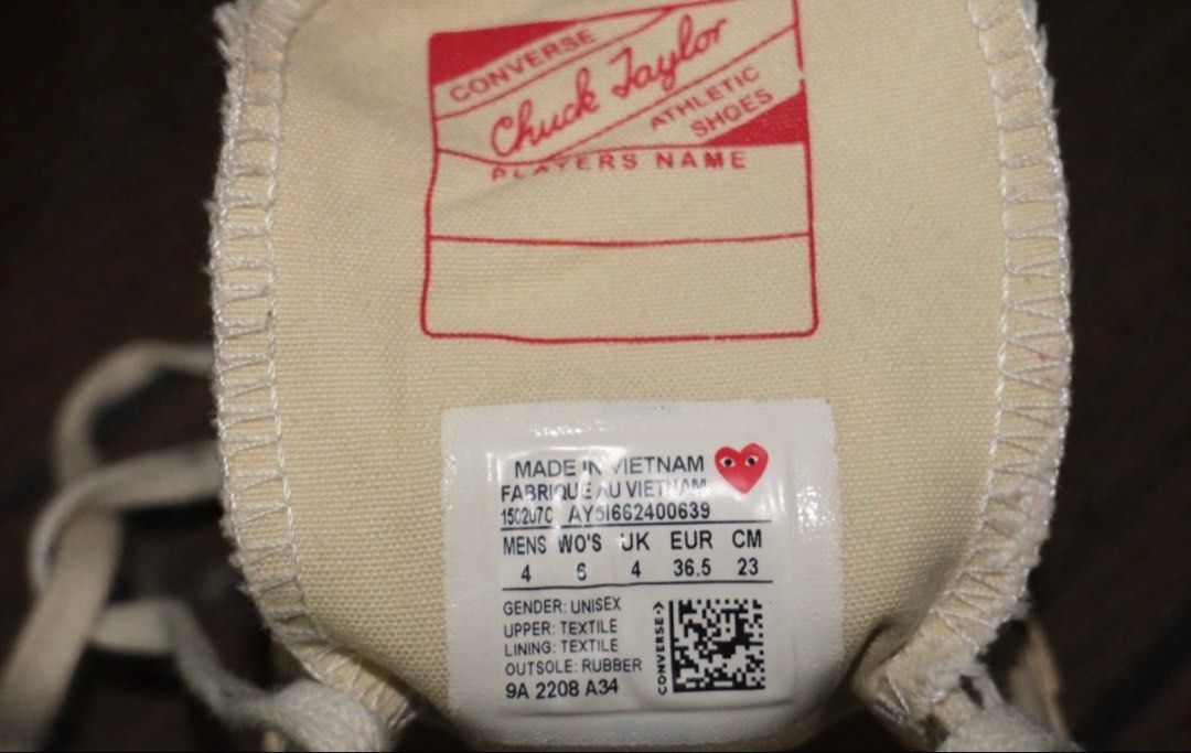 CDG Converse Chuck Taylor Low White (Category: Sneakers) located in Manila. Submitted by butterfinds (Listing ID 1464728550, Image 3). Description: -Authentic Comme des Garçons PLAY X Converse Chuck Taylor All Stars - Size: 36.5 EU / 6 USWomen’s/ 23CM - Ideal for casual and stylish everyday wear - A must-have for sneaker enthusiasts! - No box - RFS: decluttering - Location: Cavite.