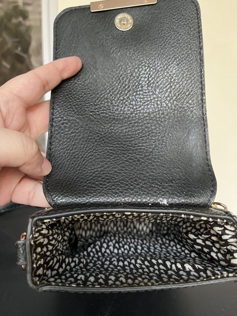 Cellphone sling bags (Category: Cross-body Bags) located in Taguig. Submitted by collectionsbykhrisna (Listing ID 1464663573, Image 3). Description: Bought in the United States.
