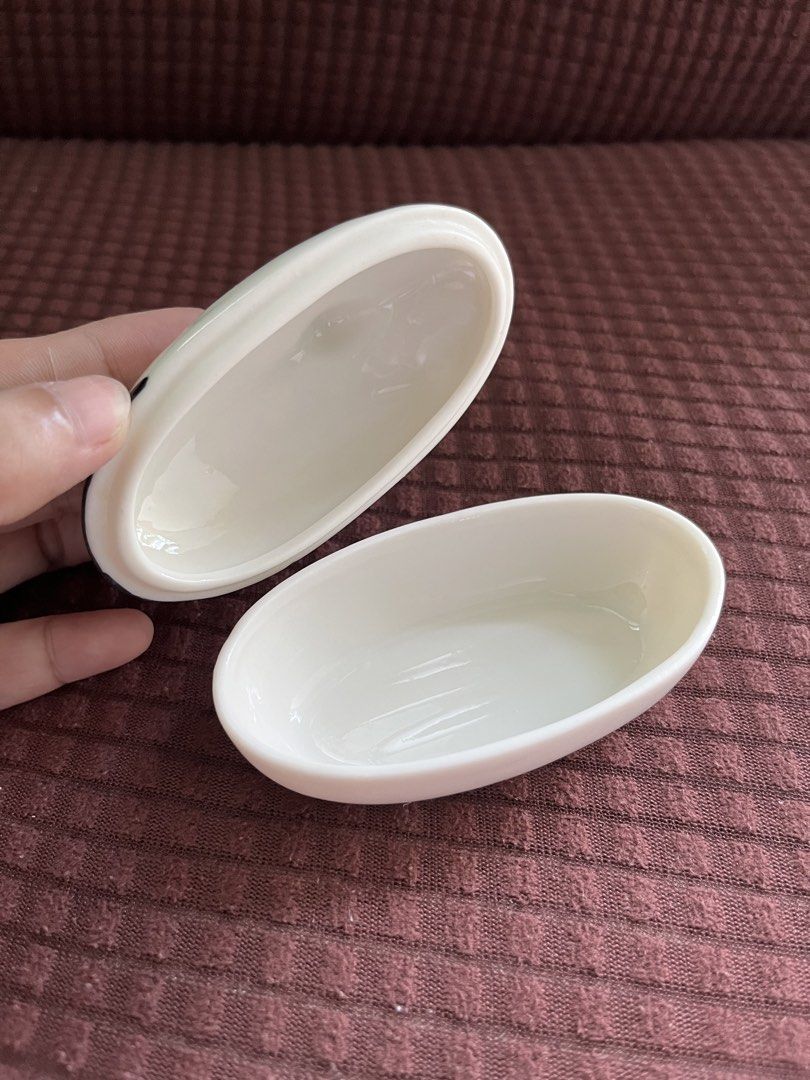 Ceramic Swan Mini Canister (Category: Accessory Holder, Box & Organizers) located in Rizal. Submitted by ayathrifts (Listing ID 1464648862, Image 3). Description: feel free to msg me for inquiries :).