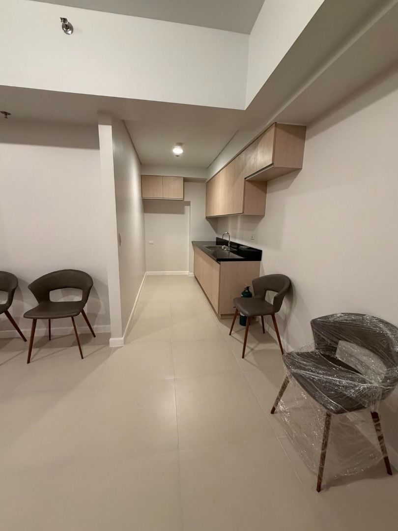Cerca Viento T2 2 Bedroom For Rent (Category: Apartments & Condos) located in Manila. Submitted by jeromeasuncion (Listing ID 1464624962, Image 1). Description: Cerca Viento For Rent 2 Bedroom No Pets w/ parking Facing Amenities Bare/Semi/ Fully furnished Call: 09777621287.