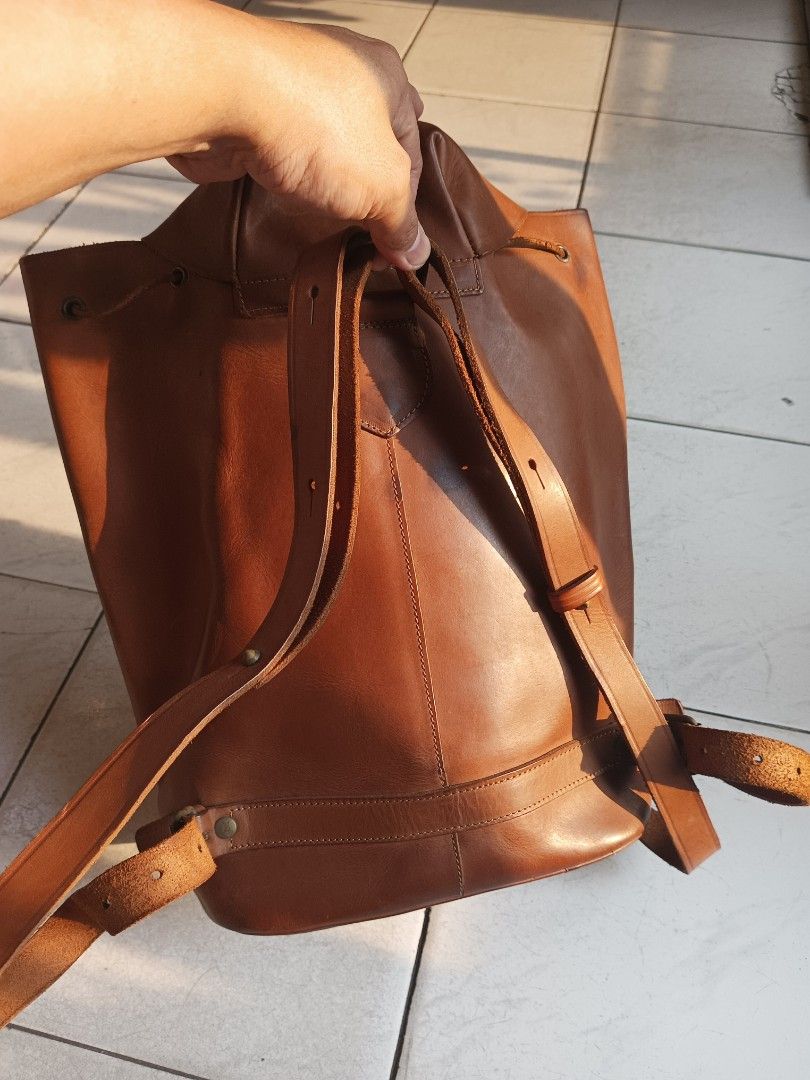 Cervo Brown Genuine Leather Drawstring Backpack (Category: Backpacks) located in Quezon City. Submitted by arvietekto (Listing ID 1464598124, Image 2). Description: Cervo Genuine Leather Backpack excellent quality excellent materials 100% genuine leather made ing italy affordable just message me for additional information and deals. - Classic brown leather backpack - Brand: Cervo - Made in Italy - Features drawstring closure - Adjustable leather 