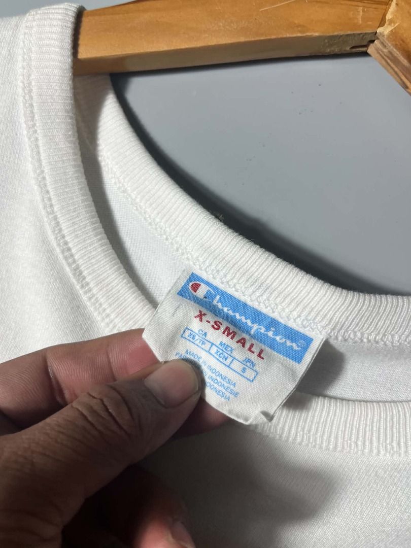 CHAMPION (Category: Blouses) located in General Santos City (Dadiangas). Submitted by arjay_genita (Listing ID 1464769296, Image 3). Description: Champion ‼️Size Xs (16/26) ‼️Excellent condition ‼️Color rate 9.5./10 ‼️Need Wash.