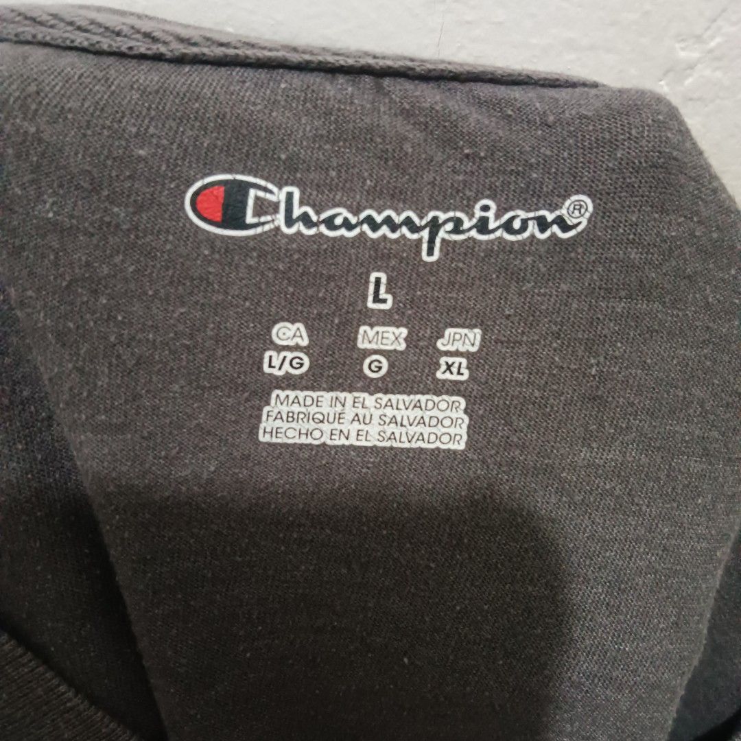 CHAMPION Long Sleeves (Category: Tshirts & Polo Shirts ) located in Caloocan City. Submitted by jaychingsss (Listing ID 1464624991, Image 2). Description: Champion Long Sleeves - 50 23x30 Complete Tags Color Rate: 9/10 Minor Issue: May dot bleach stain check pics NEED WASH.