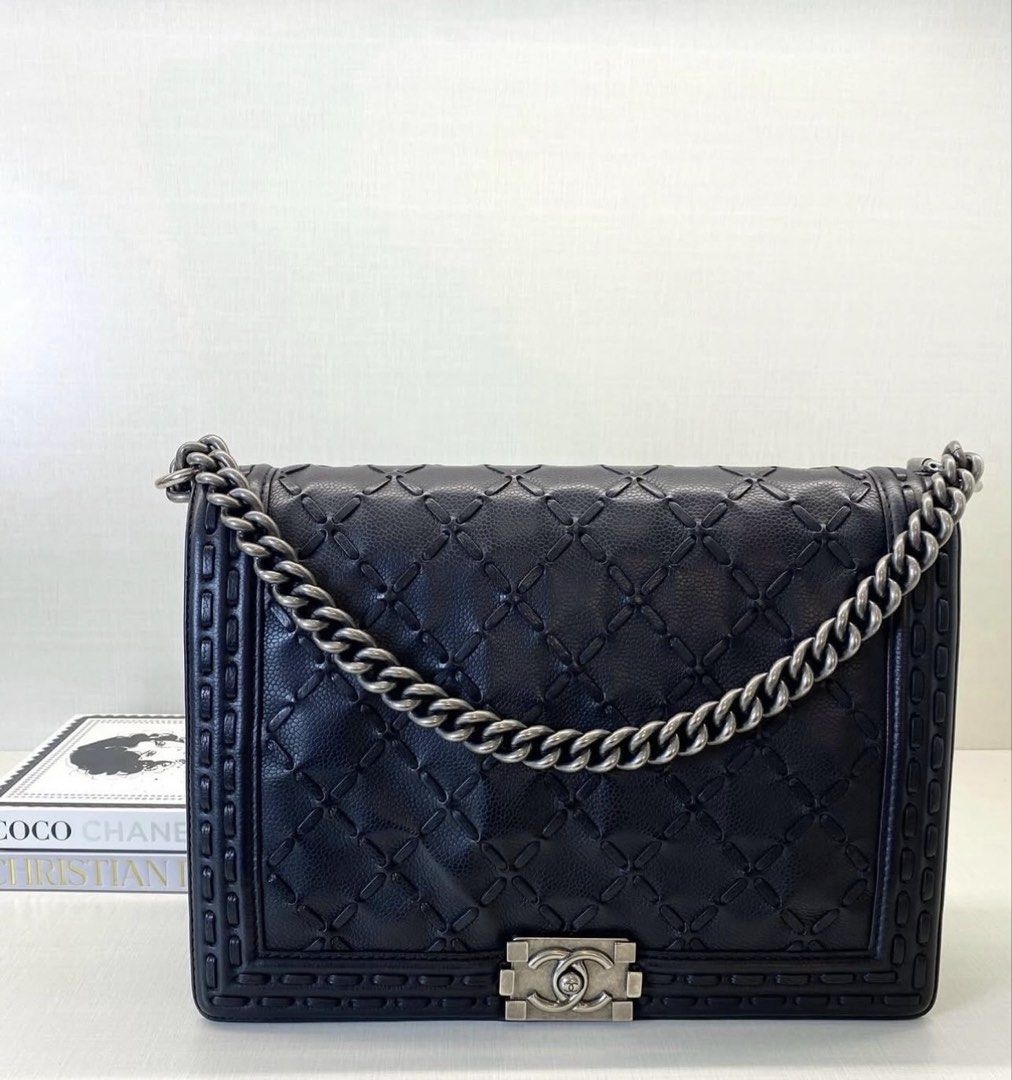 CHANEL large whipstitch black (Category: Luxury Bags & Wallets) located in Tagaytay City. Submitted by eg_gallery (Listing ID 1464768233, Image 1). Description: guaranteed authentic / series 19 / dustbag, card.