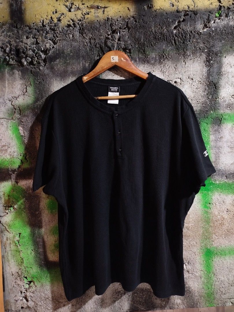 Chanel uniform (Category: Luxury Apparel) located in Mandaluyong City. Submitted by ren2o_cru2 (Listing ID 1464717021, Image 1). Description: chanel uniform 29/25 authentic.