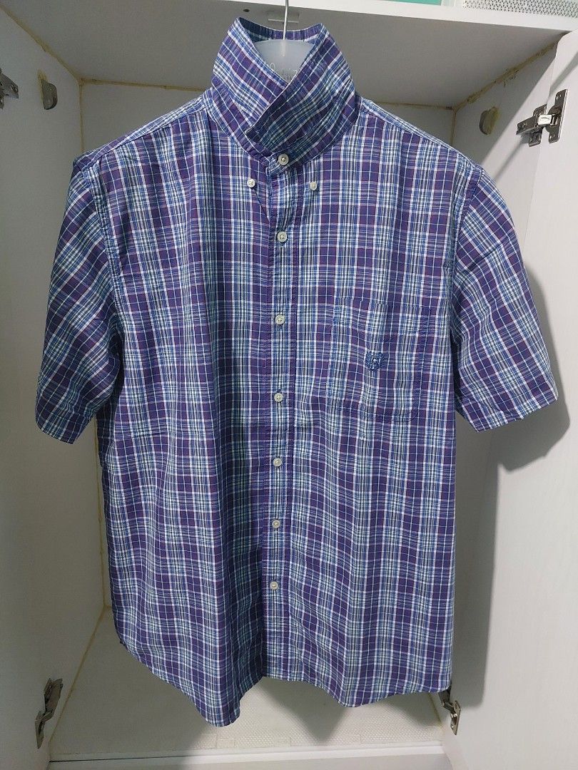 Chaps Plaid Button-Down Shirt L/G (Category: Tshirts & Polo Shirts ) located in Quezon City. Submitted by pandajack0910.1 (Listing ID 1464608786, Image 1). Description: This shirt is in good condition no holes one pocket on left side. Size large Please don't hesitate to text or call me for more details and more thank you. Lp 950.