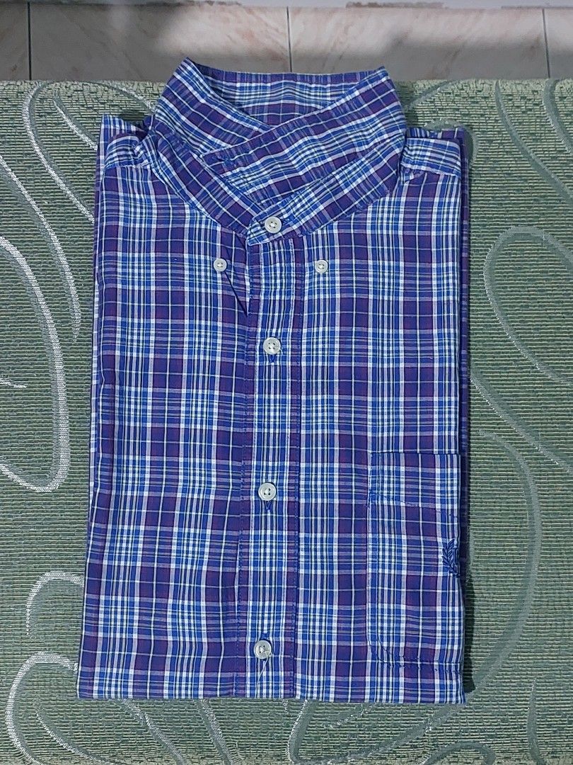 Chaps Plaid Button-Down Shirt L/G (Category: Tshirts & Polo Shirts ) located in Quezon City. Submitted by pandajack0910.1 (Listing ID 1464608786, Image 3). Description: This shirt is in good condition no holes one pocket on left side. Size large Please don't hesitate to text or call me for more details and more thank you. Lp 950.