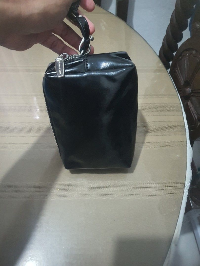 Charle&Keith good as new (Category: Purses & Pouches) located in Trece Martires City. Submitted by thriftollshoppe (Listing ID 1464610518, Image 2). Description: .