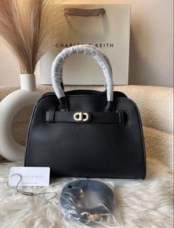 (Category: ) located in . Submitted by preloved.closet2 (Listing ID 1464760964, Image 1). Description: .