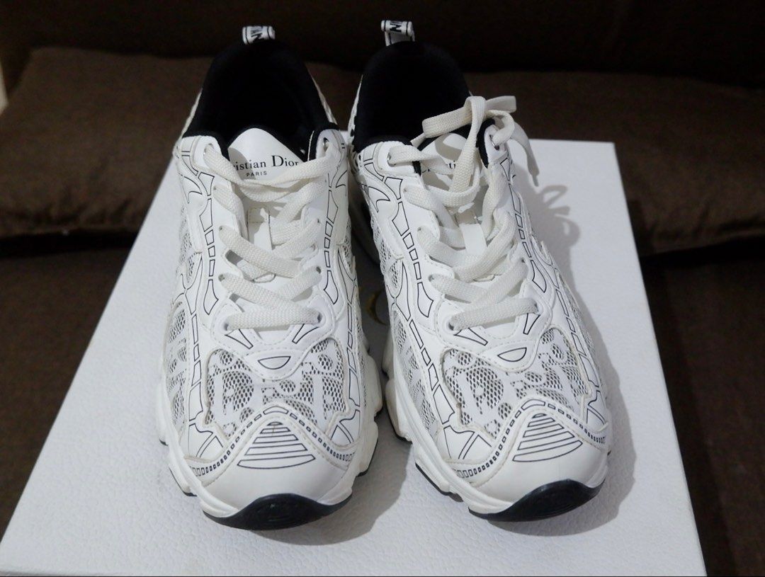 Christian Dior Vibe White Oblique (Category: Sneakers) located in Manila. Submitted by threeaveph (Listing ID 1464638652, Image 1). Description: Color: White - Features iconic Dior Oblique motif - Lace-up closure - Super stylish and comfortable - Perfect for everyday wear or elevating any outfit Inclusions: - box - extra lace - 1 dust pouch.