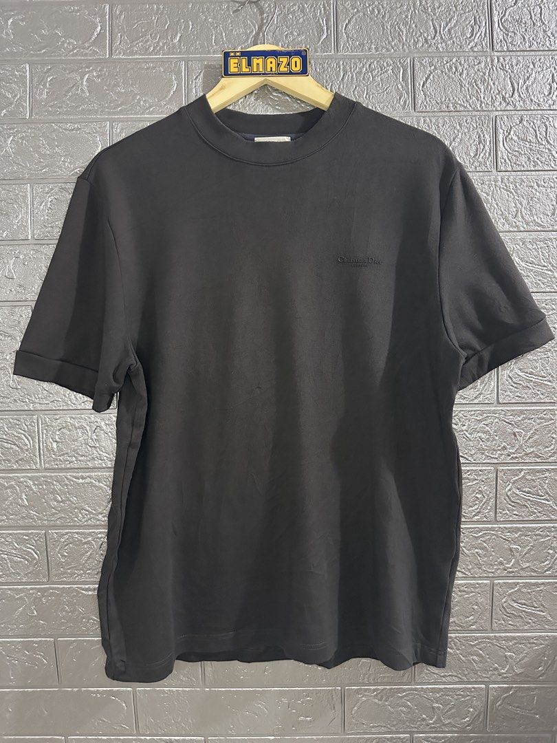 Christian Dior Shirt (Category: Tshirts & Polo Shirts ) located in Palompon. Submitted by jlaurentemazoo (Listing ID 1464765247, Image 1). Description: Christian Dior Shirt Size 52 on Tag W: 21.5 L: 27 Excellent Condition 9.9/10 Color Rate No Issue Detailed Photos are Posted 850 Pesos Only Unli Vouch and Vcall for safety purposes.
