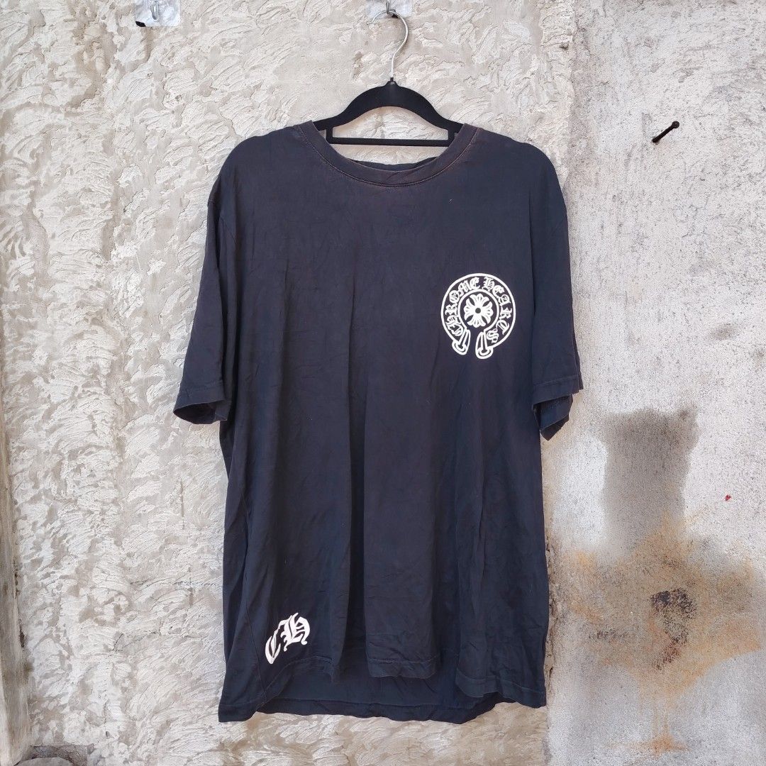 Chrome Hearts Honolulu T-Shirt Black (Category: Tshirts & Polo Shirts ) located in Manila. Submitted by maetots (Listing ID 1464585134, Image 1). Description: - Authentic Chrome Hearts black t-shirt - Features the iconic Chrome Hearts logo on the front - Large 'HONOLULU' graphic print on the back - Made from 100% premium cotton - Ideal for casual and stylish everyday wear.