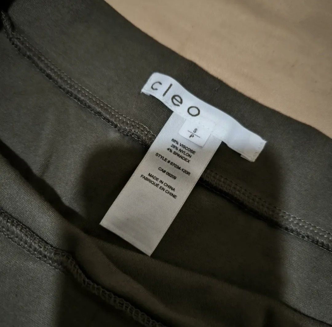 Cleo Olive green skirt (Category: Skirts) located in Manila. Submitted by wearforce (Listing ID 1464595757, Image 3). Description: Cleo Olive green skirt can fit M-L good condition no issues color rate 9/10 170 + sf.