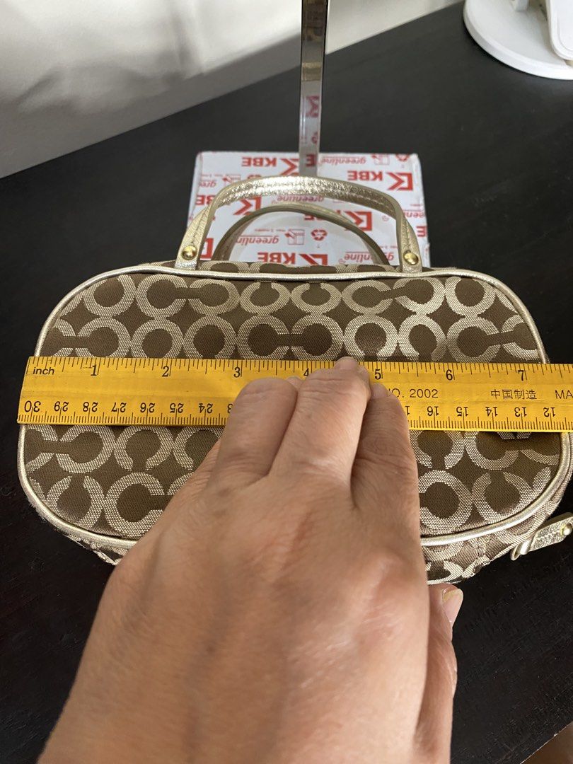 Coach (Category: Luxury Bags & Wallets) located in Pasig City. Submitted by maricrism68145 (Listing ID 1464739070, Image 3). Description: Japan preloved.
