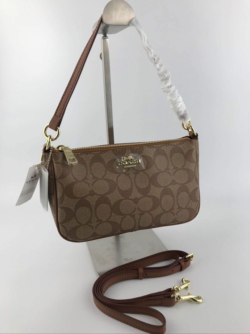 Coach 2way Top Handle (Category: Shoulder Bags) located in Binan City. Submitted by pinkykeenshop (Listing ID 1464627457, Image 2). Description: .