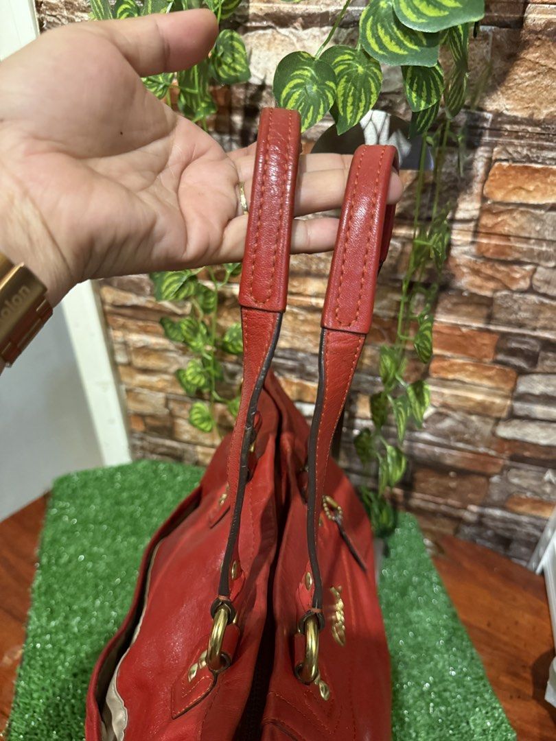 Coach Ashley pure leather (Category: Luxury Bags & Wallets) located in Bacolod City. Submitted by aizaramas (Listing ID 1464719529, Image 2). Description: .