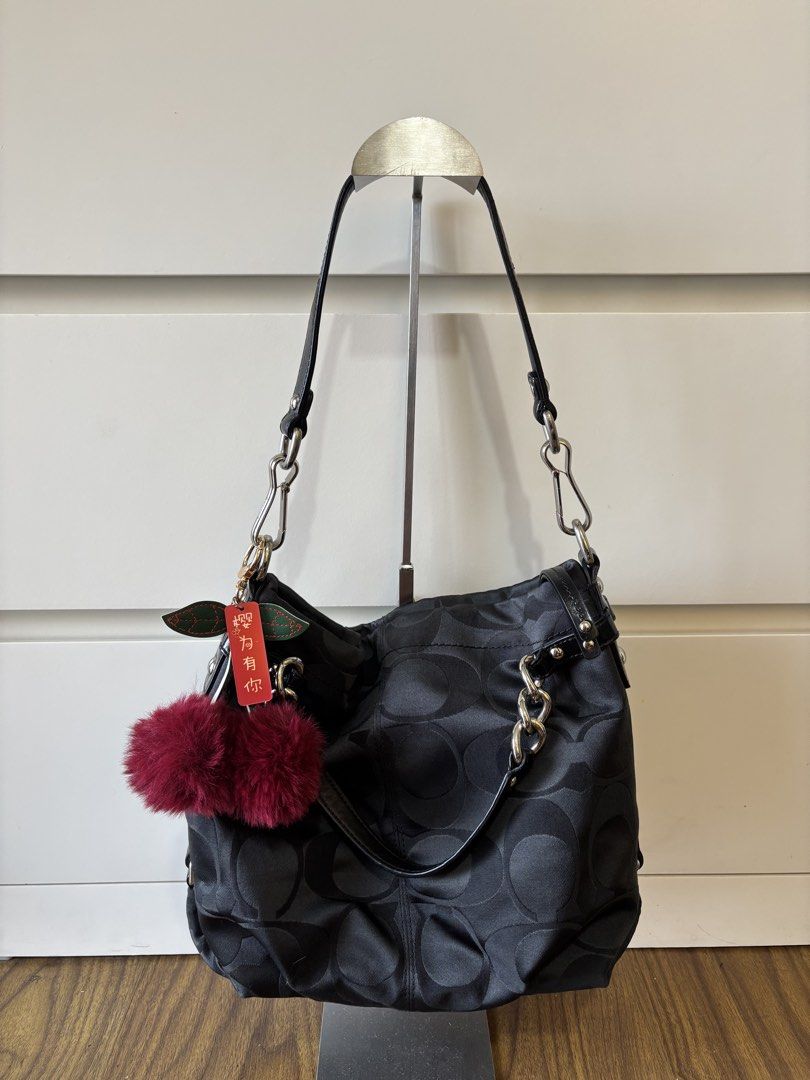 Coach Black Brooke Convertible Hobo (Category: Shoulder Bags) located in Manila. Submitted by vintage.maem (Listing ID 1464715393, Image 1). Description: CCH Black Brooke Convertible Hobo Code: F17183 *𝘤𝘩𝘢𝘳𝘮 𝘯𝘰𝘵 𝘪𝘯𝘤𝘭𝘶𝘥𝘦𝘥* Condition: 9.5/10 Rank SA Mine: ₱4999 ⚠️ Missing hangtag.