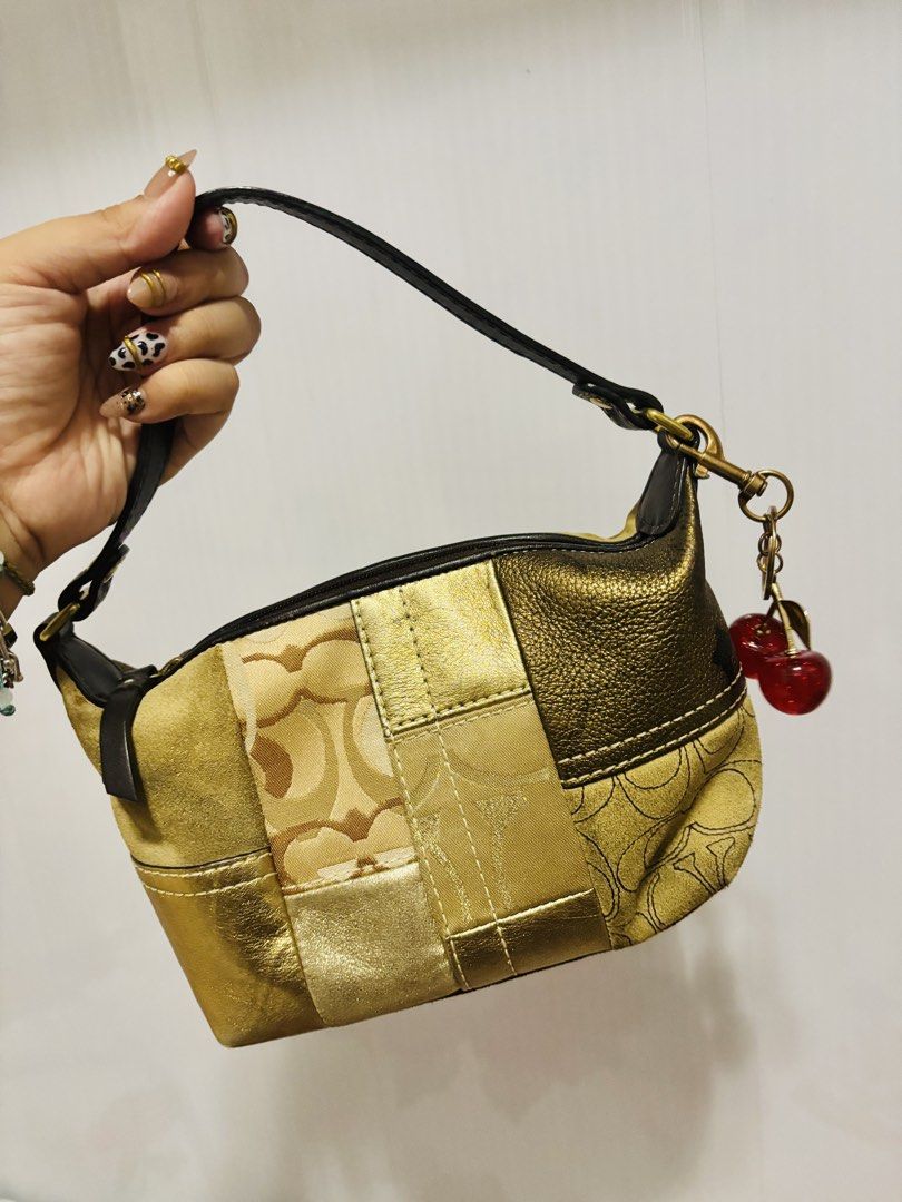 Coach mini gold patch (Category: Shoulder Bags) located in Taguig. Submitted by missjinjin (Listing ID 1464768145, Image 1). Description: Y2k bag, rare tyle.