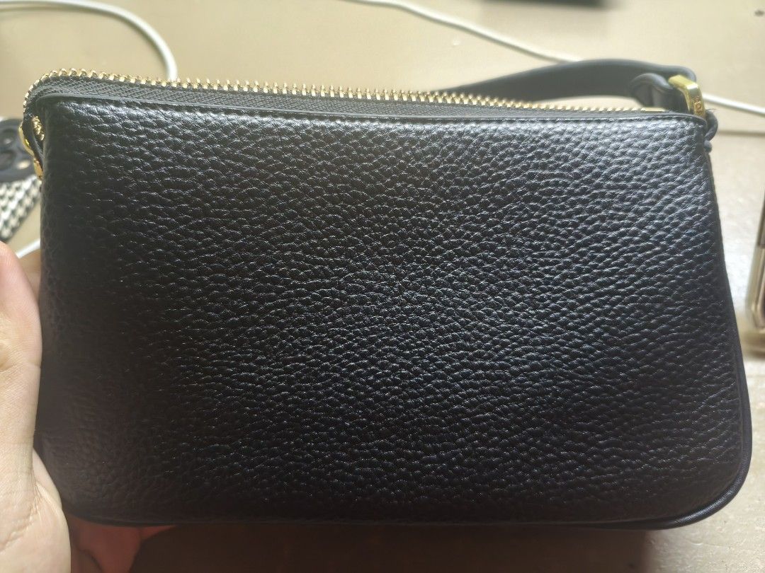 Coach nolita 19 (Category: Luxury Bags & Wallets) located in Manila. Submitted by mezxmoy (Listing ID 1464749970, Image 2). Description: decluttering Top grade.