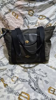 (Category: ) located in . Submitted by jhaz_bags (Listing ID 1464715729, Image 1). Description: .