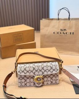 (Category: ) located in . Submitted by giftcloset.sg (Listing ID 1464604418, Image 1). Description: .