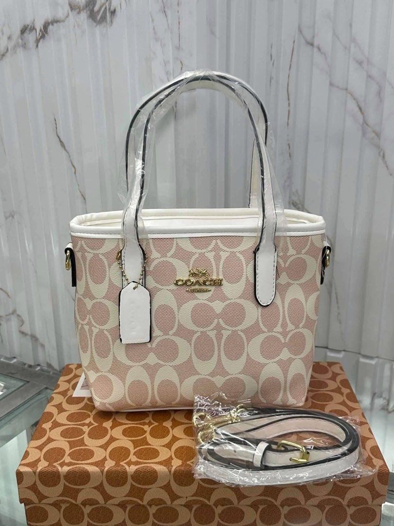 Coach Tote Bag (Category: Tote Bags) located in Manila. Submitted by businesspform (Listing ID 1464604719, Image 2). Description: 🎀SMALL VERSION TOTE BAG WITH SLING 🏷️2500 only with box/dustbag/receipt.